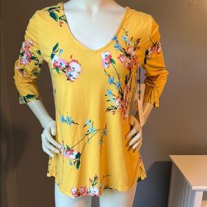 NWT Nine Britton For Stitch Fix Silvia Back Detail Mustard Knit Floral Top